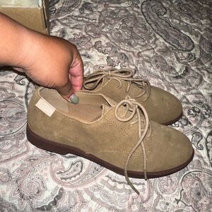 Bass Tan Flats Minimalist Loafers